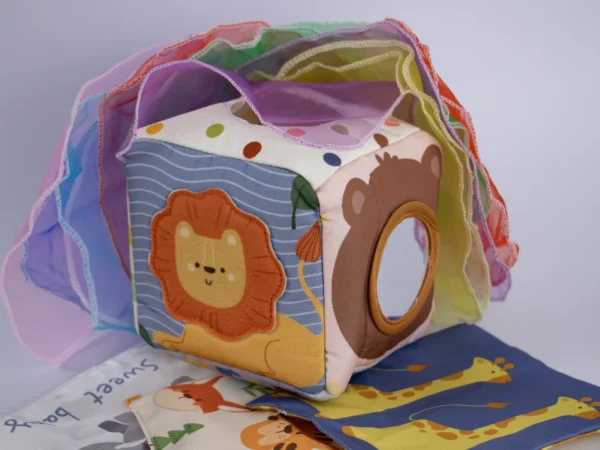 Caja Sensorial de Pañuelos Mágicos